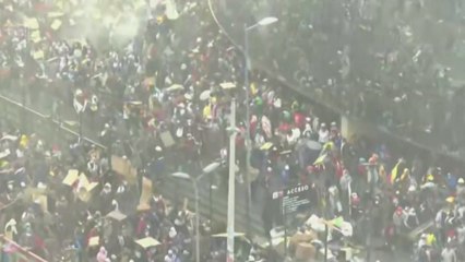 에콰도르 열흘 넘게 격렬한 시위...사망·부상자 속출 / YTN