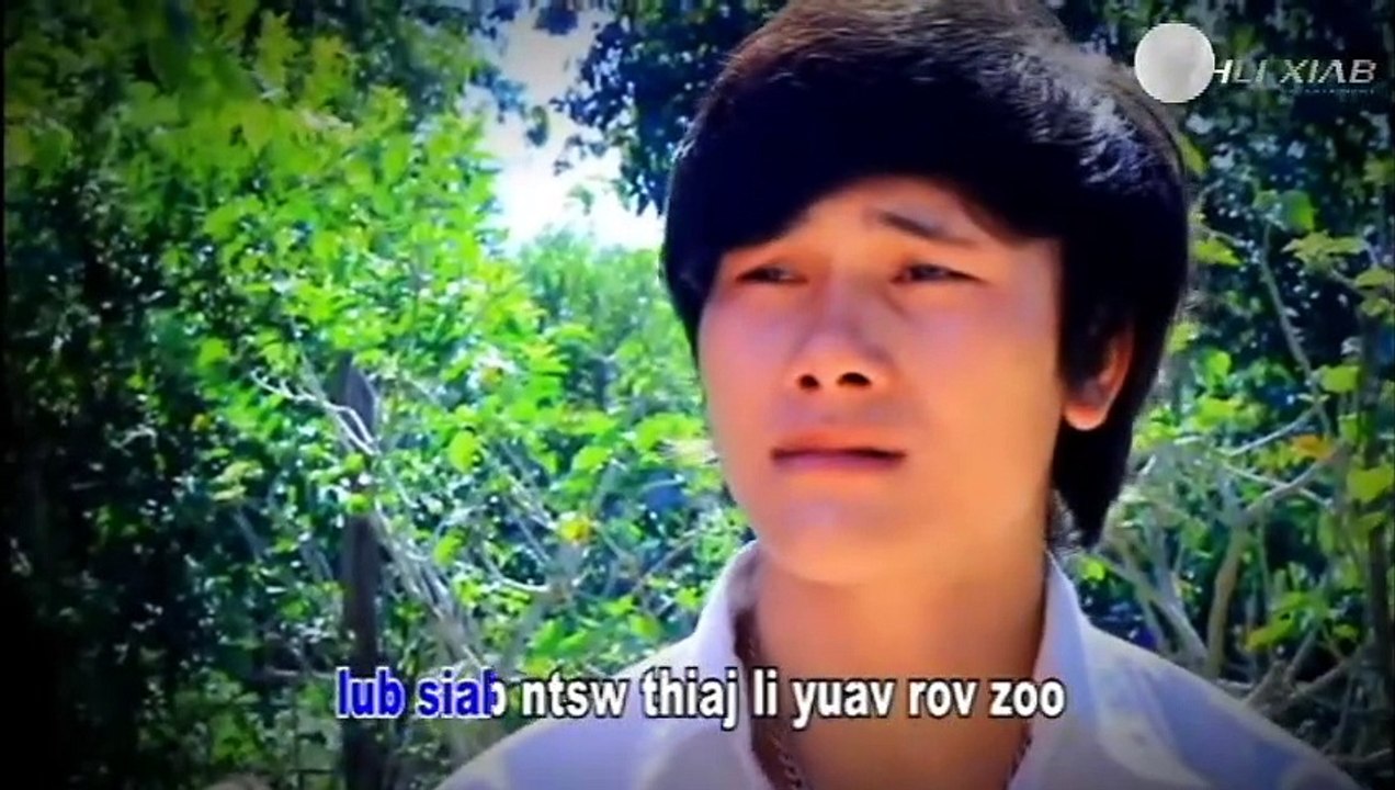 Cia Ua Ib Zaj Dab Neeg by Paj Zaub Thoj thiab Meej Vaj