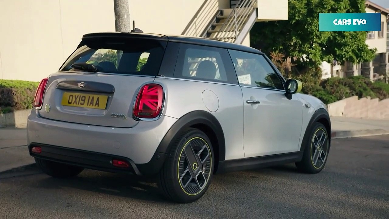 2020 MINI Cooper SE - Purely Electric Premium Compact car