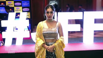 Jitendra, Manoj Bajpayee, Urvashi Rautel & Oters At Closing Ceremony Of 10th Jagran film Festival'