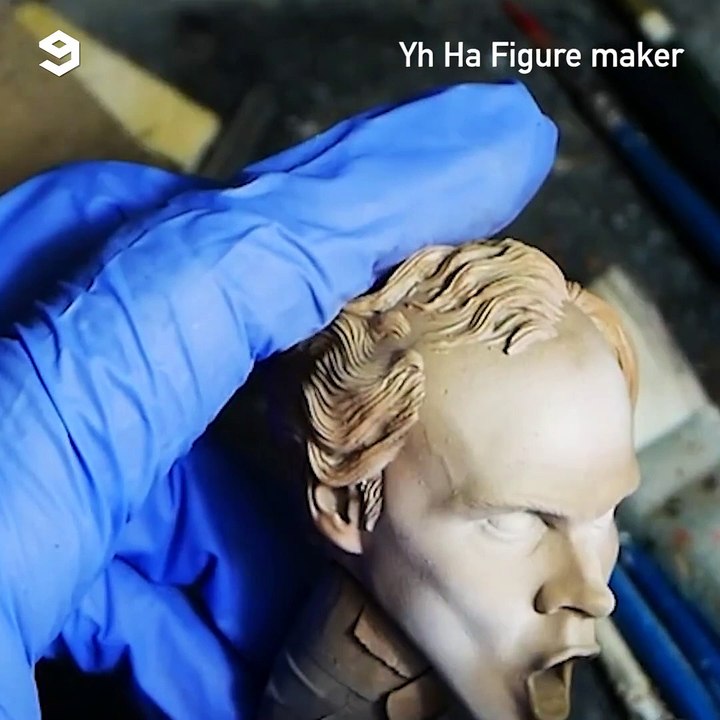 captured Pennywise s true beauty YH Ha Sculpture - Sculpting Realistic transforming Pennywise 1...