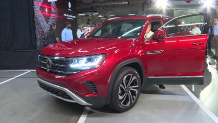 2020 Volkswagen Atlas Cross Sport - On Stage Photo Ops & Vehicle Walk Arounds
