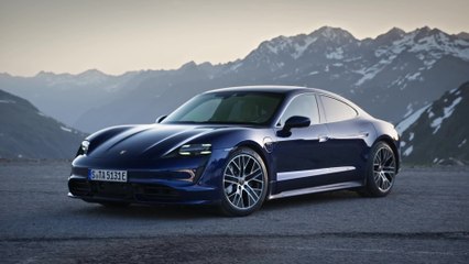 The new Porsche Taycan Turbo Design in blue
