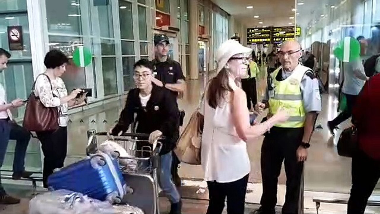Policia bloca accessos aeroport