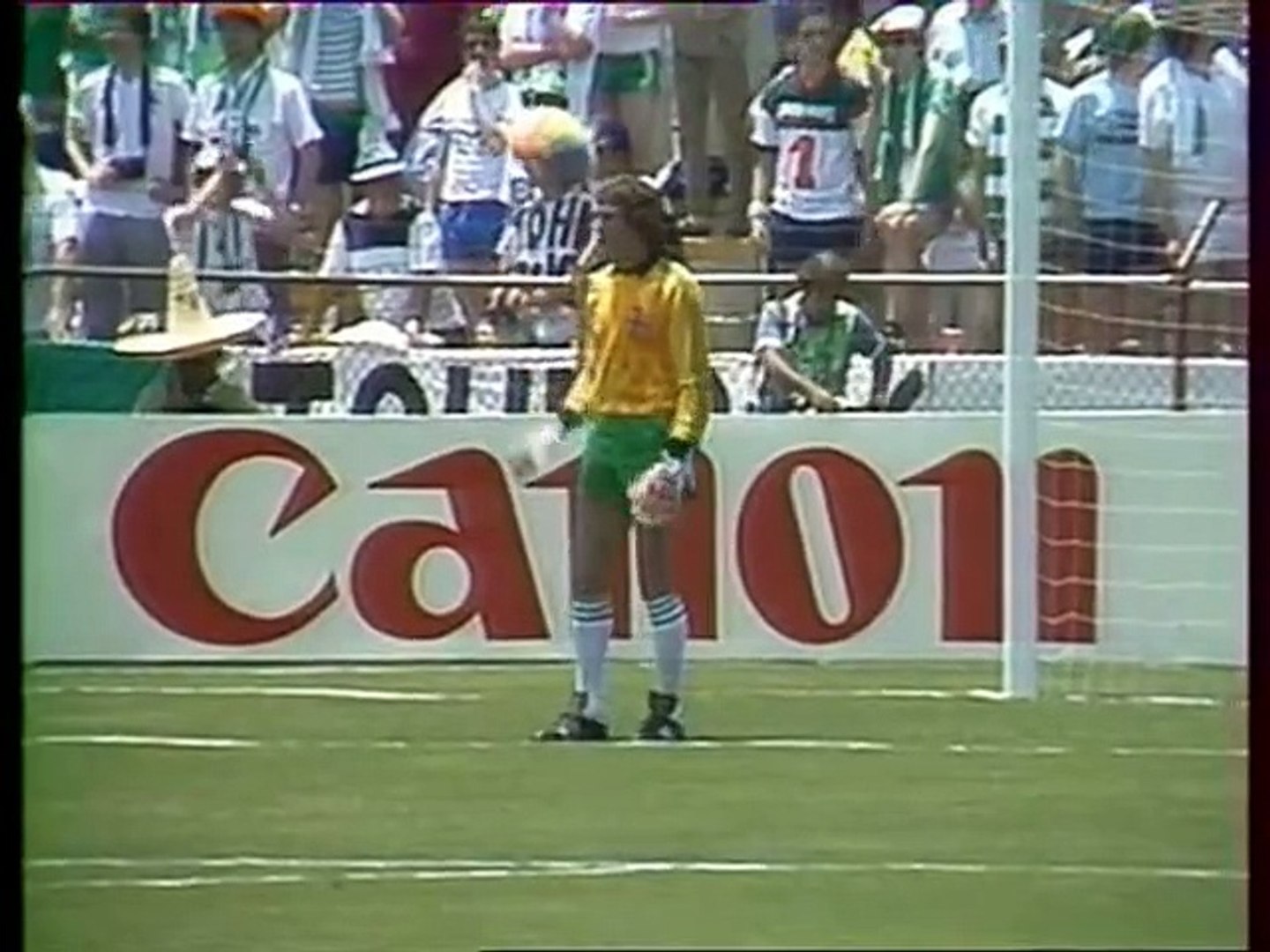 Fanion De Football Vintage - Irlande Du Nord Coupe Du Monde 1986 - Multicolore