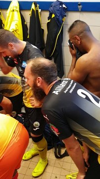 La joie des séniors dans les vestiaires après leur victoire face à la Clermontaise2