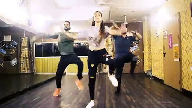 Easy Bhangra Dance Steps Video Shape Of You Bhangra Choreography - YouTube