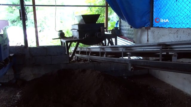 Organik solucana talep olmayınca solucanlar elde kaldı