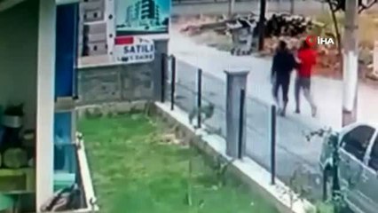 Güvenlik kamerasına yakalanan hırsızlık şüphelileri kovalamaca sonucu yakalandı