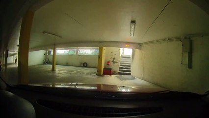 141.en marche arriere ou tourner le volant pour aller a gauche