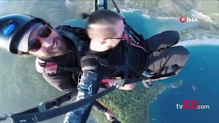 Tekerleklik sandalye ile önce dalış sonra paraşüt yaptı!