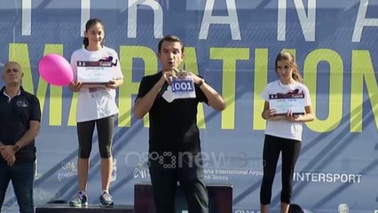 Ora News - Nxënësit e shkollave 9-vjeçare vrapojnë në garën “Fun Run”, nesër Maratona e Tiranës
