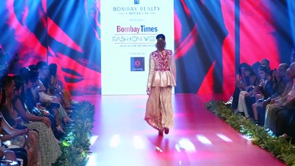 Illeana Cruz Walks The Ramp For S Closet Show At Bombay Times Fashion Week Grand Finale