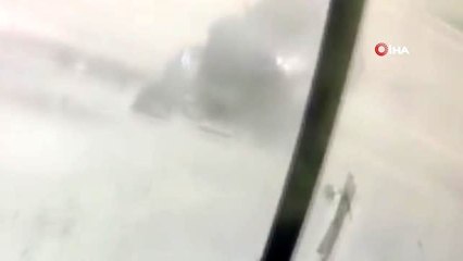 Kontrolden çıkan otomobil ortalığı böyle savaş alanına çevirdi