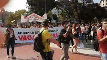 Estudiants protesten contra la sentència a la plaça de Catalunya