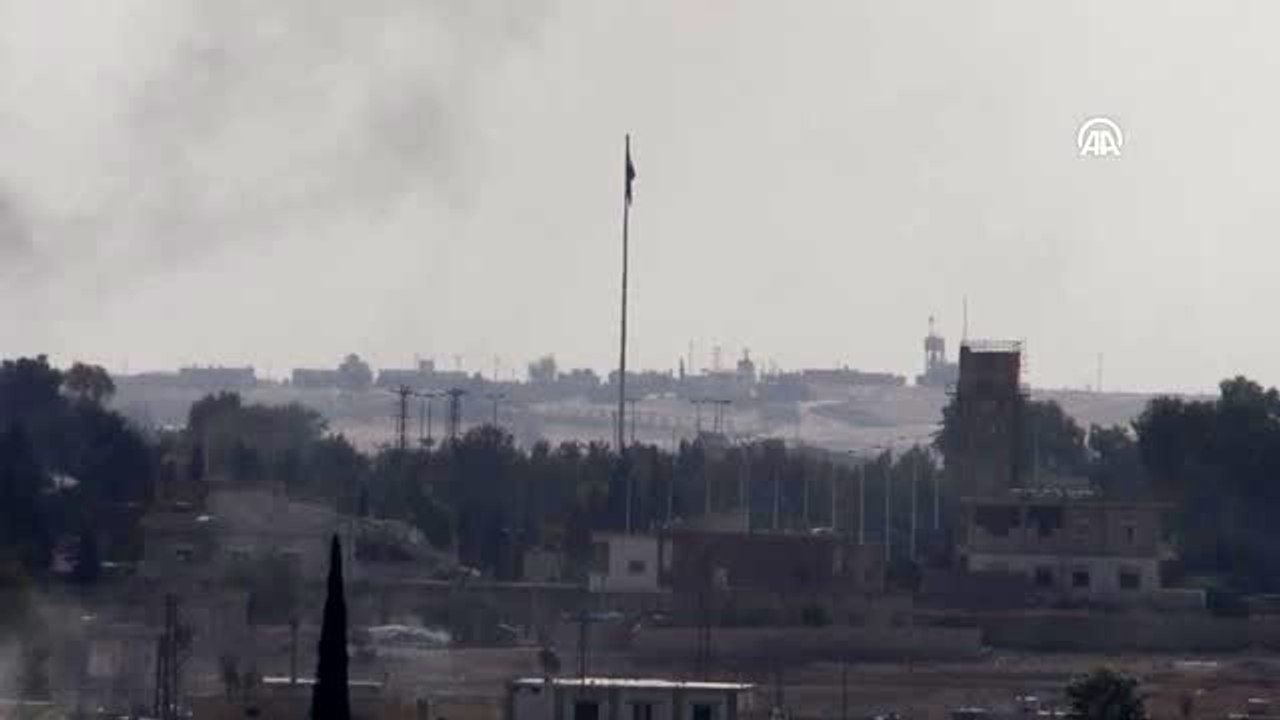 Tel Abyad'ın batısına SMO bayrağı asıldı (2)