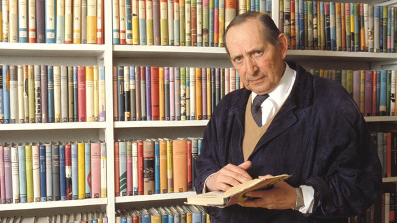 Miguel Delibes, historia de un escritor