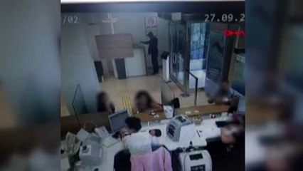 Avcılar'daki banka soyguncusu kamerada