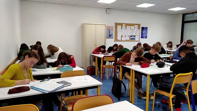 Lycée Jules-Haag de Besançon, Jean-Pierre Costille utilise la méthode des groupes puzzles dans ses cours d'histoire-géographie