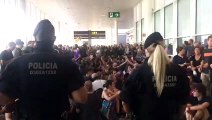Sentada en el aeropuerto del Prat contra la sentencia del procés