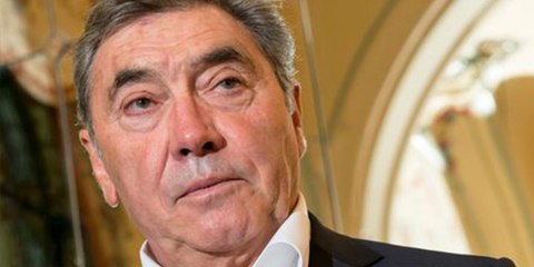 El mítico ciclista Eddy Merckx, hospitalizado tras caerse de la bicicleta y darse un fuerte golpe en la cabeza