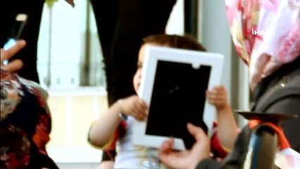 Küçük Asmin Nisa'dan duygulandıran hareket