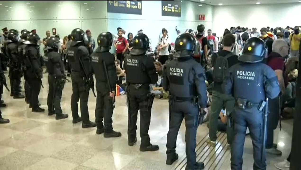 ‘Tsunami Democrático’ llama a los activistas a bloquear El Prat como protesta a las sentencias del procés