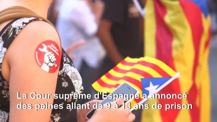 Espagne: jusqu'à 13 ans de prison pour les indépendantistes catalans, manifestation à Barcelone