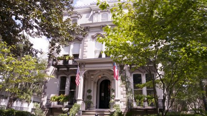 Tour the 17-Room Inn Named "Most Romantic Hotel in the U.S."