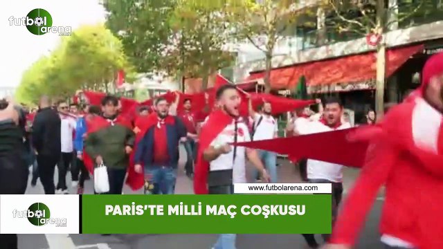 Paris'te milli maç coşkusu