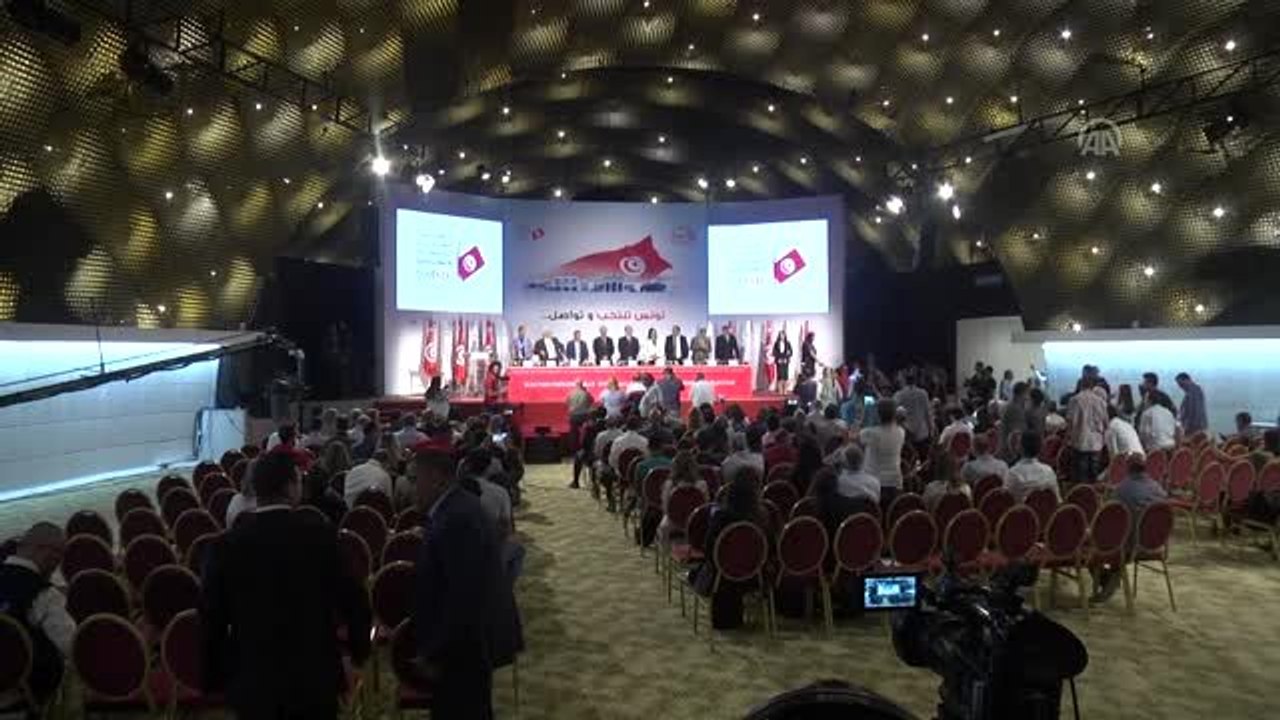 Tunus'ta resmi sonuçlara göre Cumhurbaşkanı Kays Said