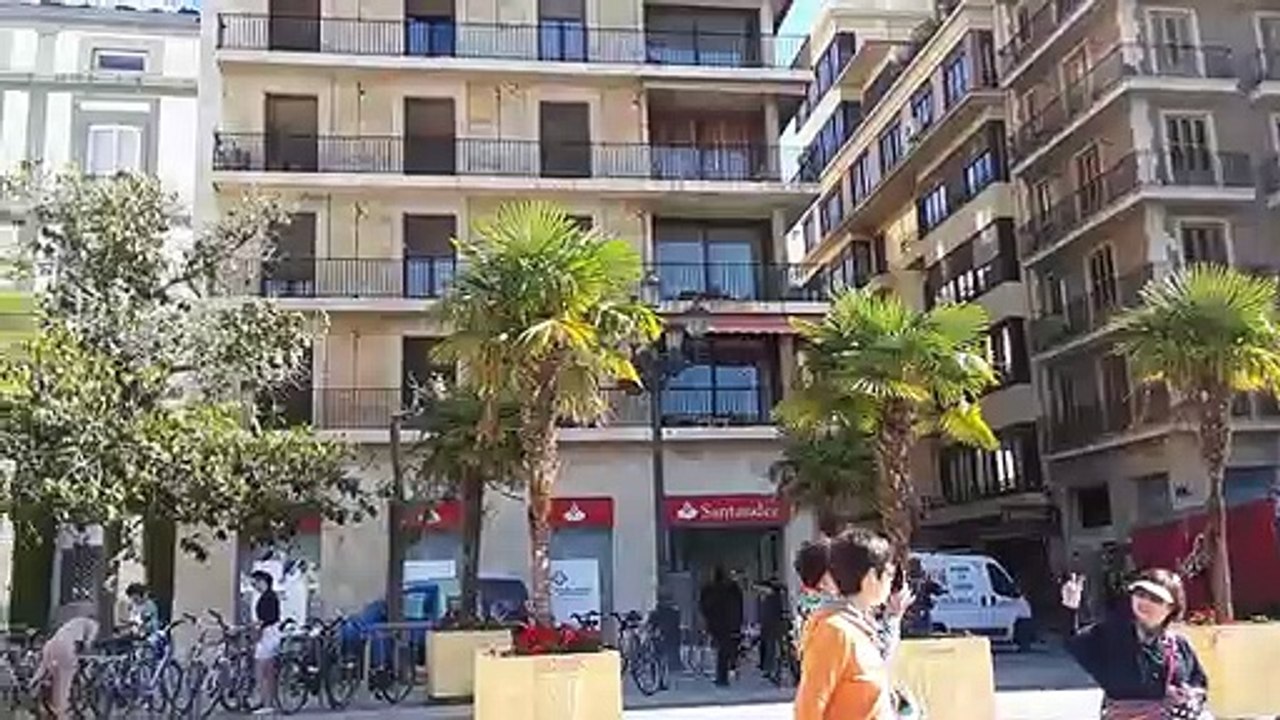 Visiting Dazzling City of Valencia Spain =)