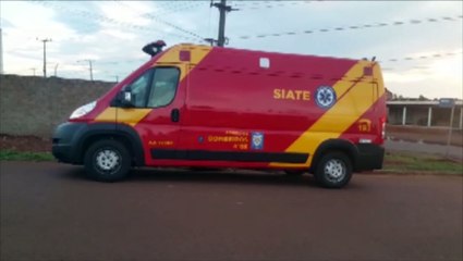 Télécharger la video: Queda de moto deixa dois feridos na Avenida Piquiri