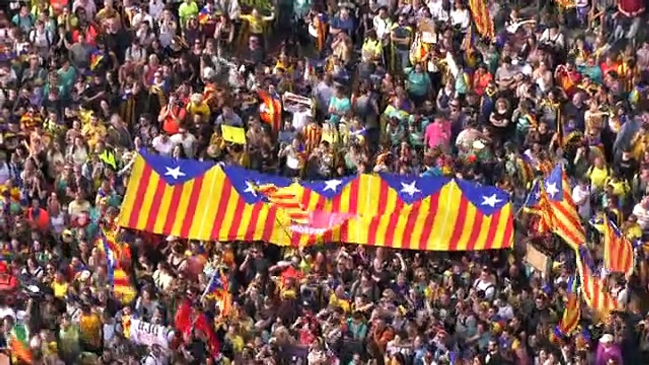 Imatge aèria de la manifestació de la vaga general contra la sentència (18-10-19)