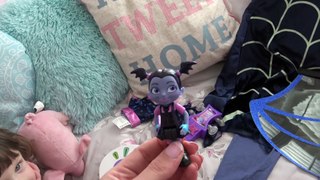 Disney Vampirina - Meu Vestido e Maquiagem da Vampirina