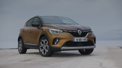 2019 New Renault CAPTUR tests drive Greece Design in Atacama Orange colour