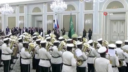 - Putin'in Suudi Arabistan Ziyaretinde Bando Krizi