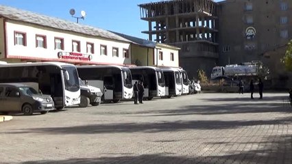 Yüksekova belediyesinde polis ekipleri arama yapıyor (2)