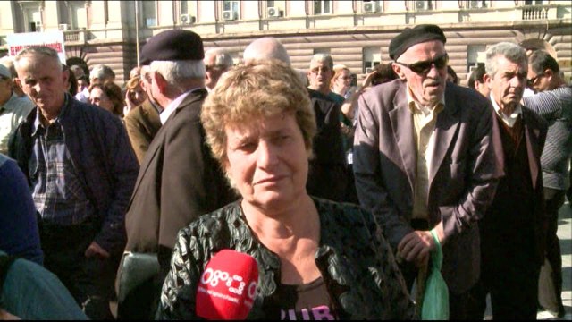 Ora News - Motra që kujdeset për dy vëllezërit me aftësi të kufizuara