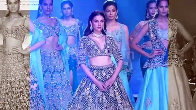 Aditi Rao Hydari Looks Gorgeous As Walk On Ramp For Kalki at Bombay Times Fashion Week