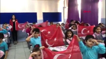 İlkokul öğrencilerinden mehmetçiğe selam