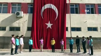 Öğrencilerden Barış Pınarı Harekatına destek