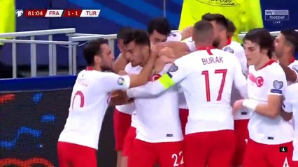 Fransa - Türkiye milli maçında maçında asker selamı tartışması