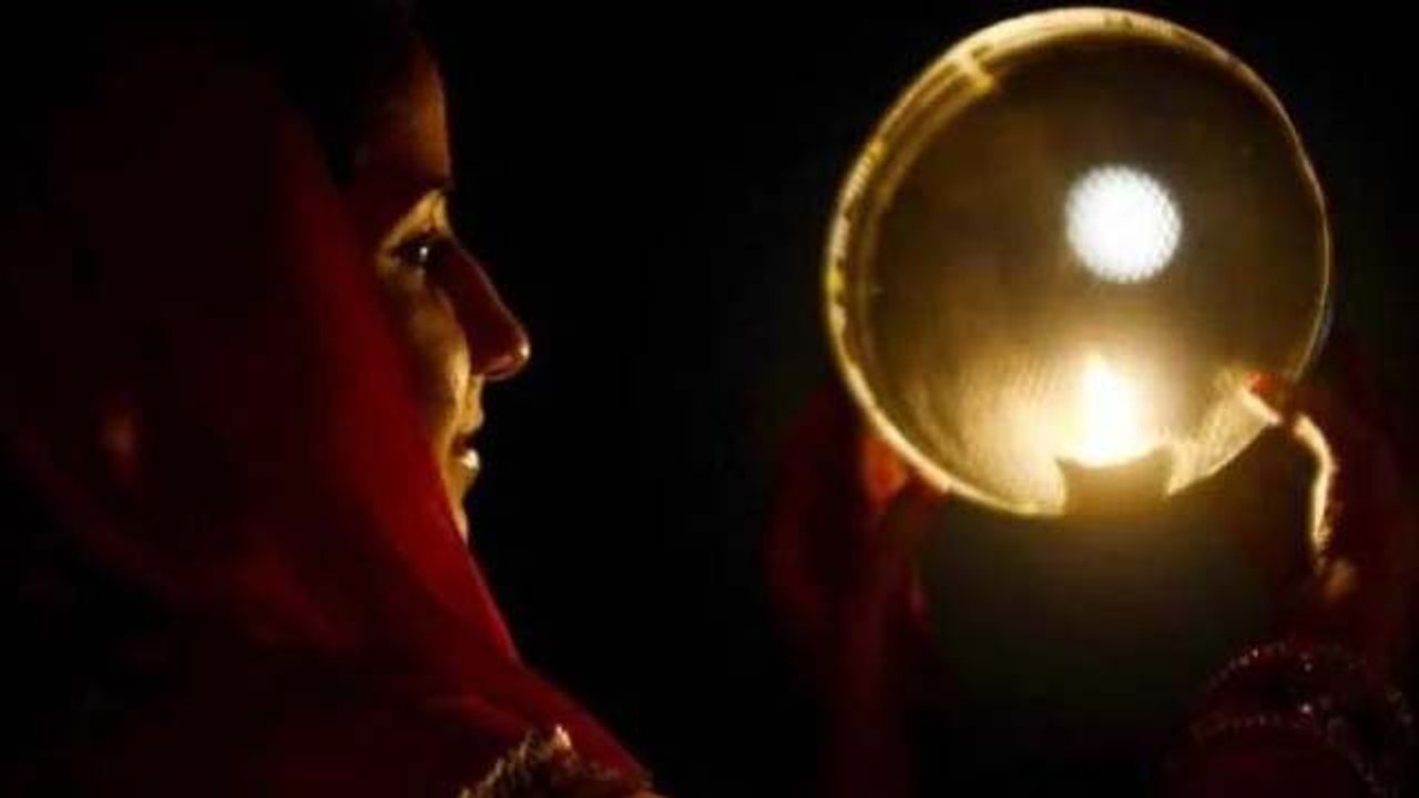 करवा चौथ का चांद कब निकलेगा आपके शहर | Karwa Chauth Moon Rising Time | Boldsky