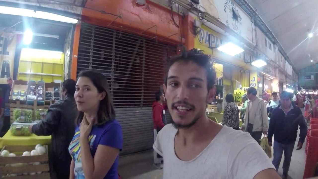 Meksika'da Karen'nin Evinde Kalıyorum - Meksika Gece Hayatı Partileri