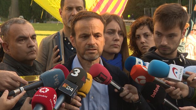 Asens pide explicaciones a Aragonès y Buch por las cargas de los Mossos