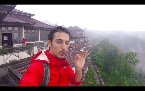 TERK EDİLMİŞ OTELDE PARANORMAL OLAYLAR