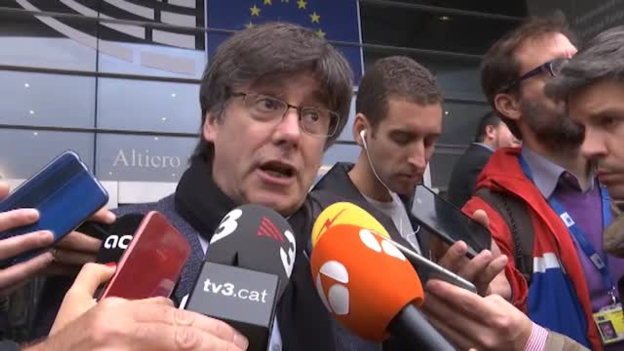 Puigdemont pedirá la "restitución de sus derechos políticos y económicos"