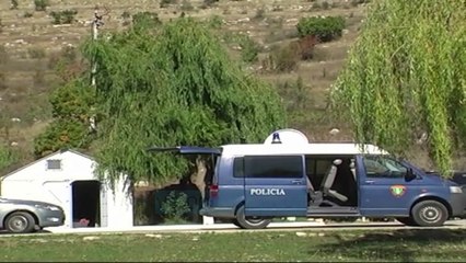 10 fëmijë refugjatë ndalohen në Devoll bashkë me familjet - News, Lajme - Vizion Plus