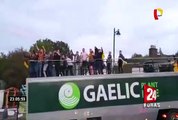 Irlanda: jugadores caen de bus en pleno festejo